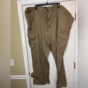 Men’s big and tall cargo khakis. Size 68w hemmed to 32l